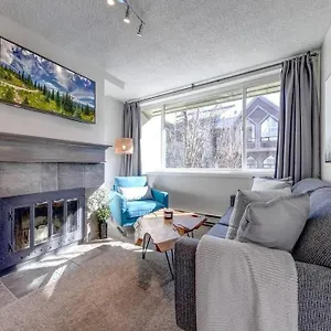 https://1bd-unit-in-the-heart-of-village.hotels-of-whistler.com