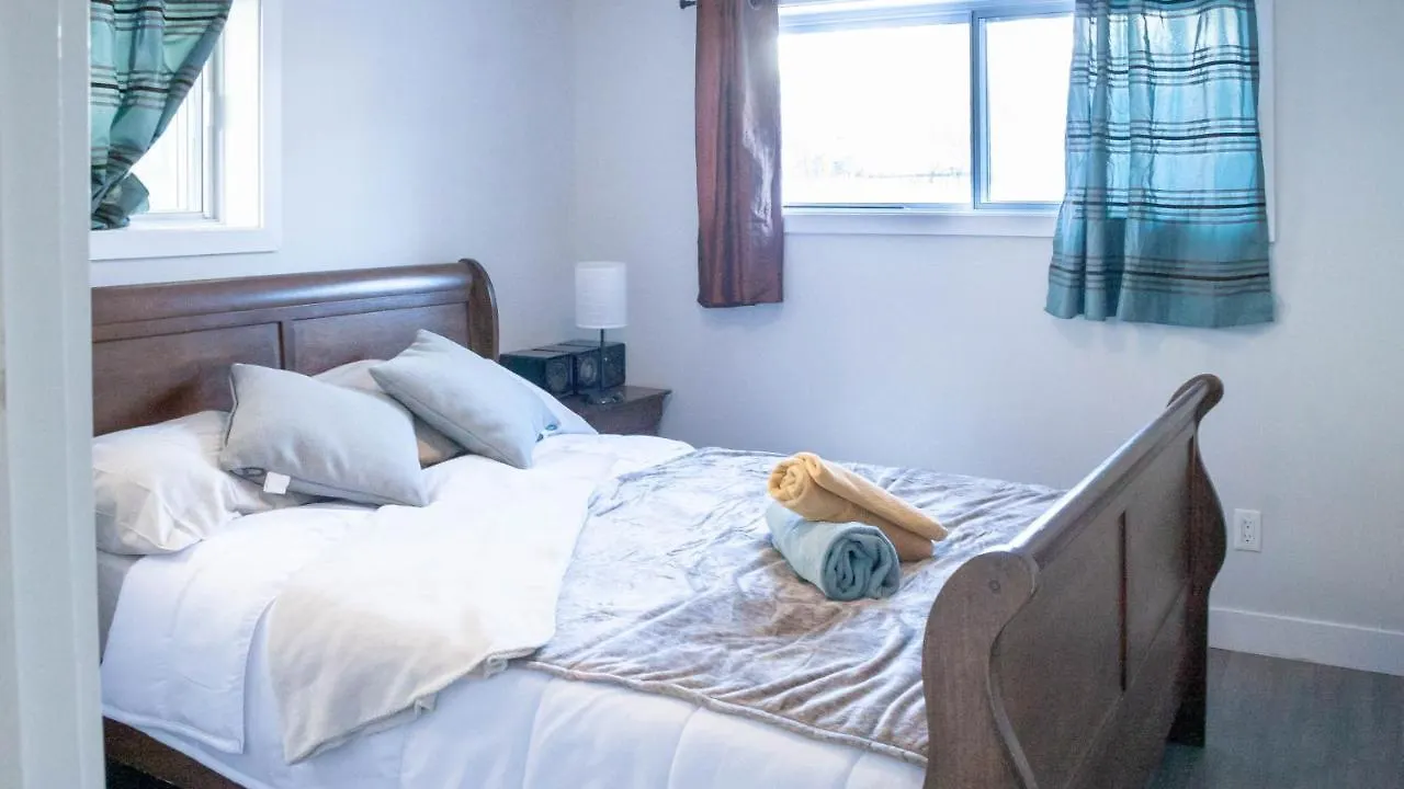 Lovely 1-Br W Sofa Bed In The Heart Of Ndg Διαμέρισμα Μόντρεαλ Καναδάς